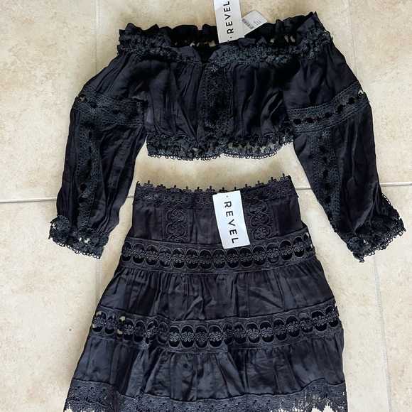 Revel Black Lace Mini Skirt - Picture 1 of 2